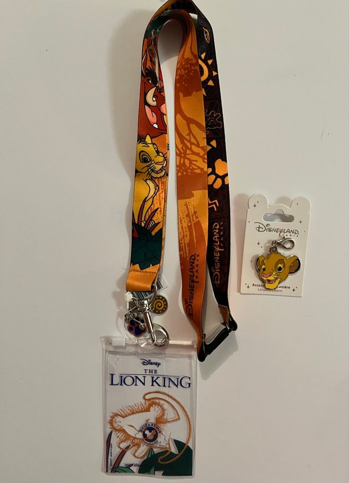 Lot pins et lanière Simba le roi lion - photo numéro 3
