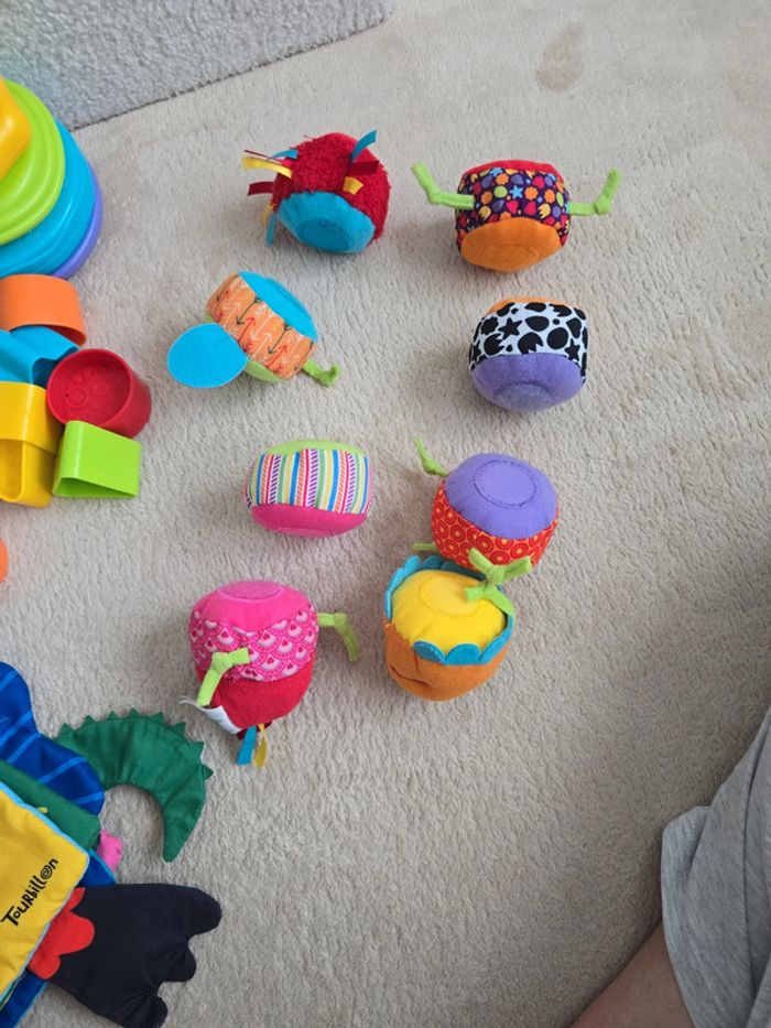 Lot jouets eveil bébé peluche musical jeux sensoriels et encastrement - photo numéro 11