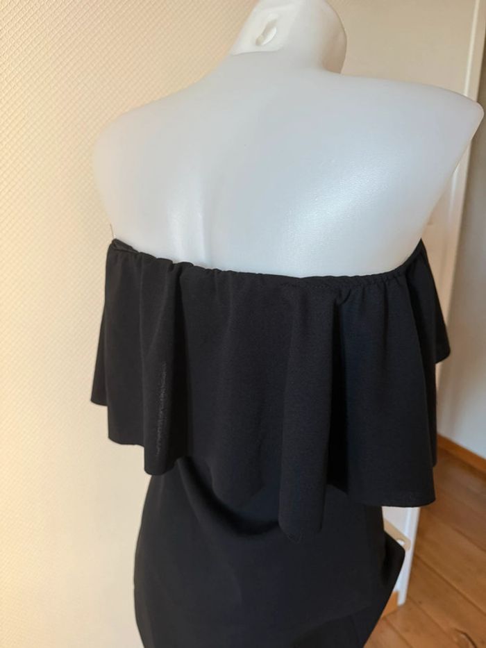 Robe noir épaule dénudé en très bon état taille S - photo numéro 3