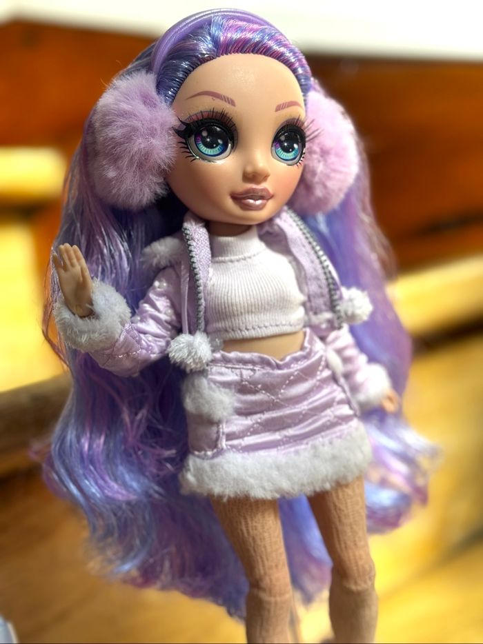 Violette Rainbow High - photo numéro 4