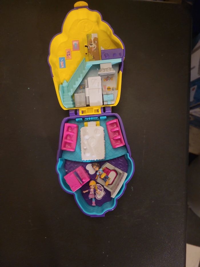 Polly pocket