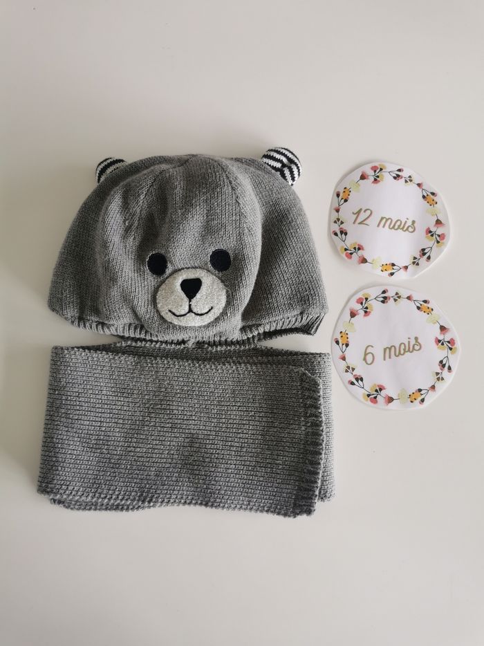 Bonnet avec écharpe bébé 6/12mois petit bateau tbe