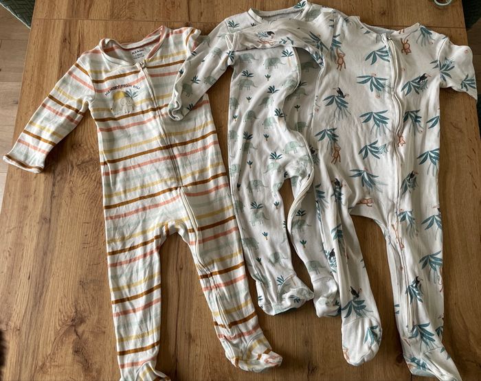 Lot 4 pyjama léger 18 mois - photo numéro 3
