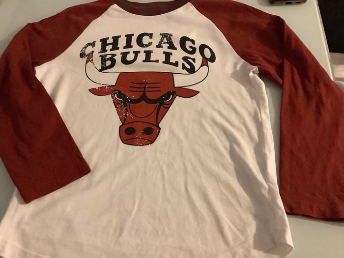 Tee shirt manches longues zara 8 ans bon état