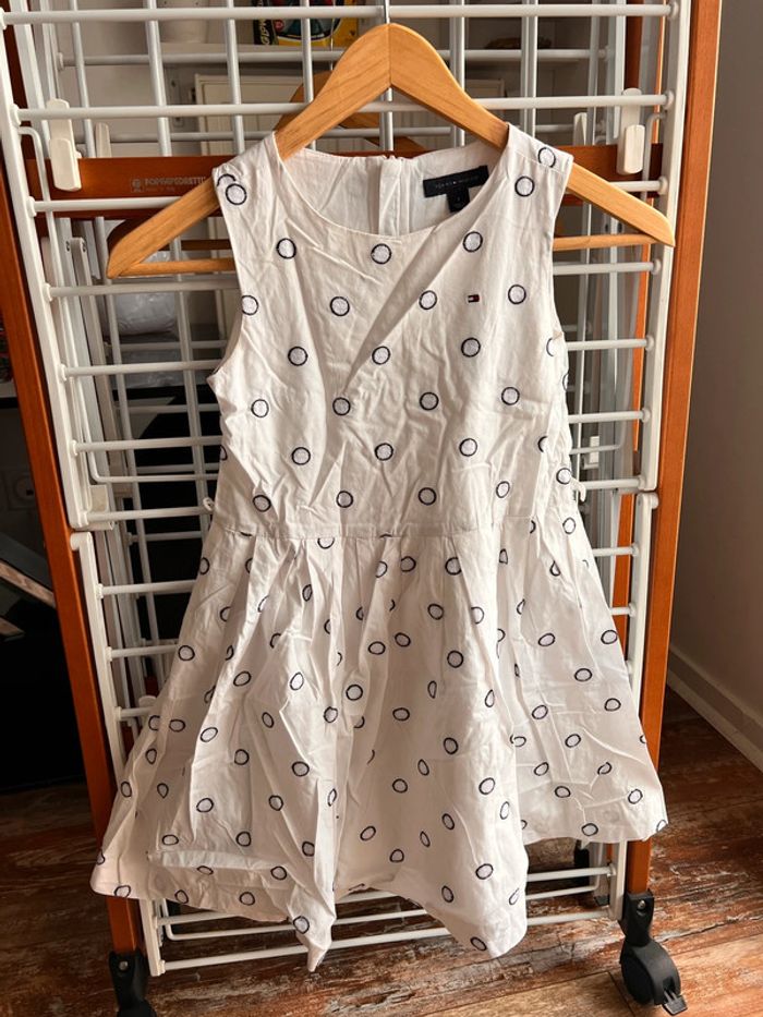 Taille 7 ans robe Tommy Hilfiger - photo numéro 2