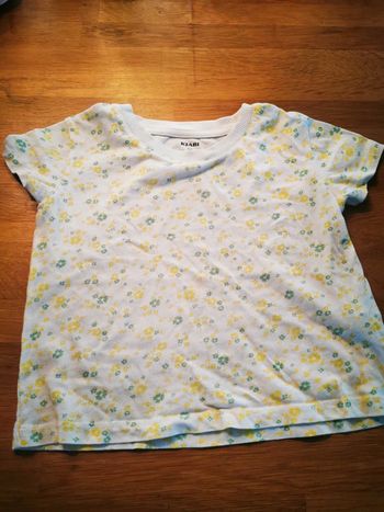Tee-shirt fleuri