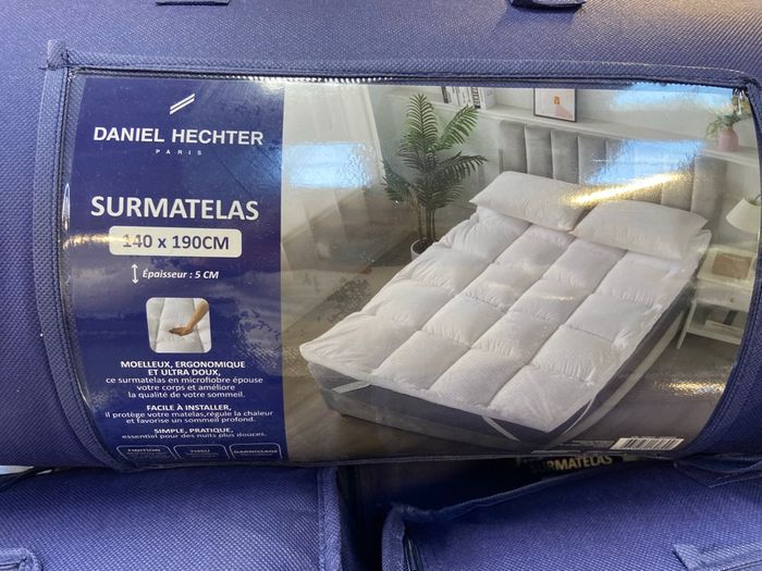 Sur matelas Daniel hechter neuf 140/190(moelleux,ergonomique,ultra doux)