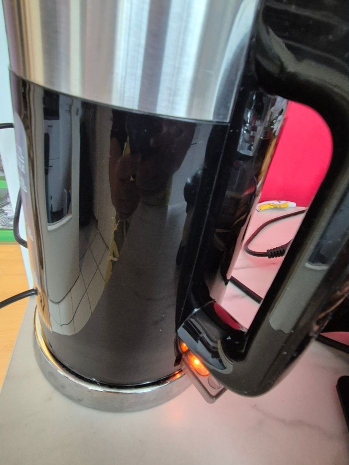 Bouilloire  état proche du neuf - photo numéro 4