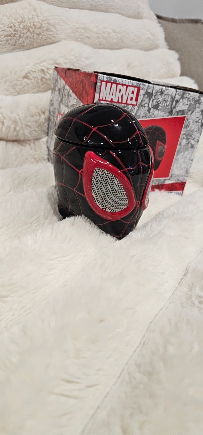 Magnifique mug 3D Spiderman noire & rouge Marvel Neuf - photo numéro 2