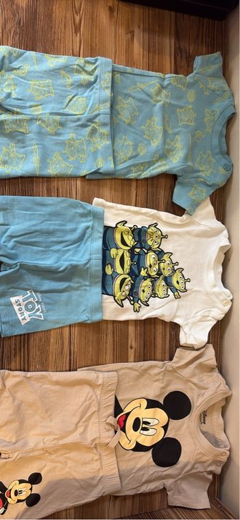 Lot de trois ensemble Disney