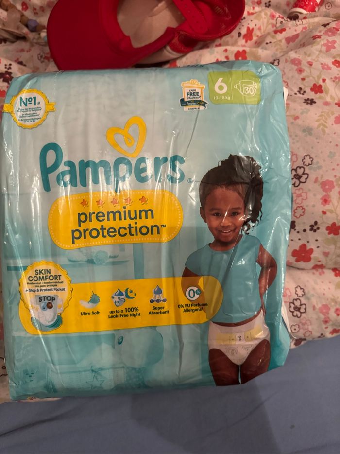 Couches bébé Pampers taille 6