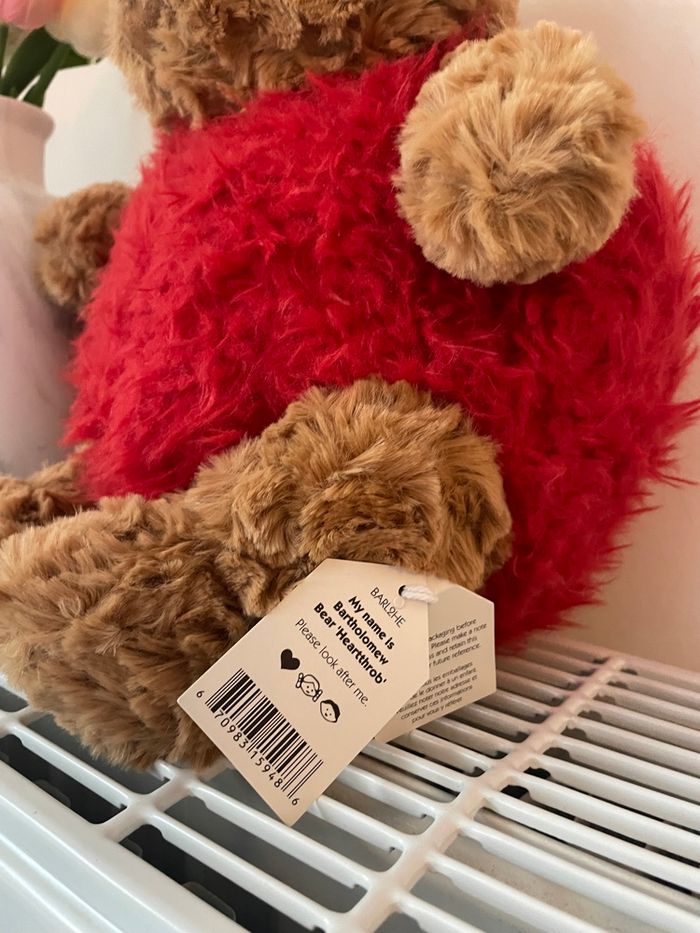 Peluche Jellycat Bartholomew Bear HeartRobe - photo numéro 4