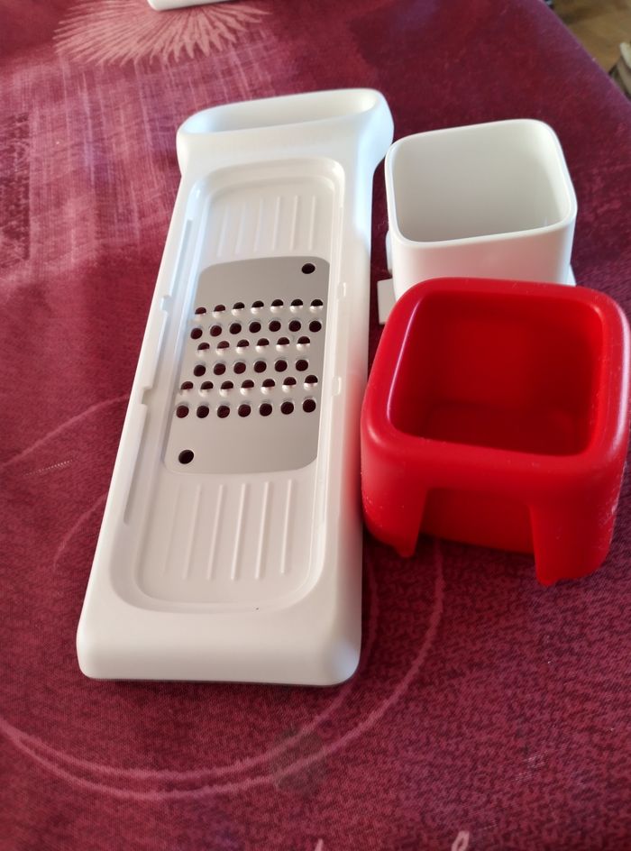 Speedy mando rape Tupperware - photo numéro 2