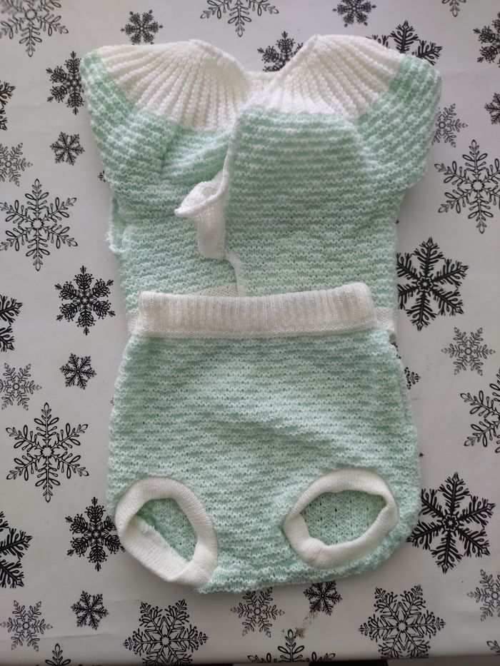 Ensemble cardigan et short pour bébé 3 mois vert menthe et blanc - photo numéro 3