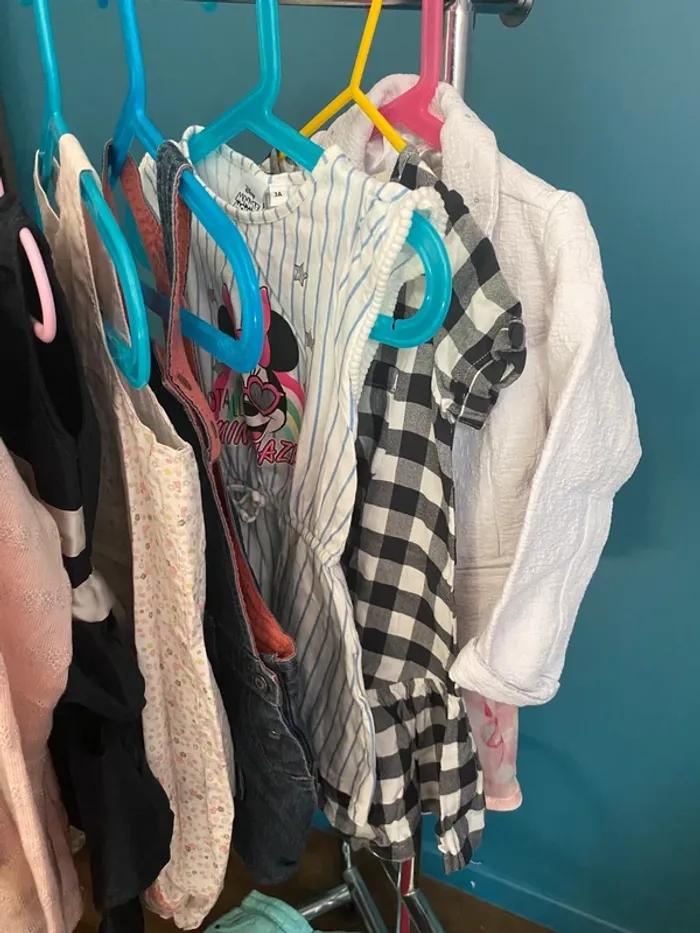 👗 Gros lot vêtements fille – Taille 3 ans 👗 - photo numéro 4