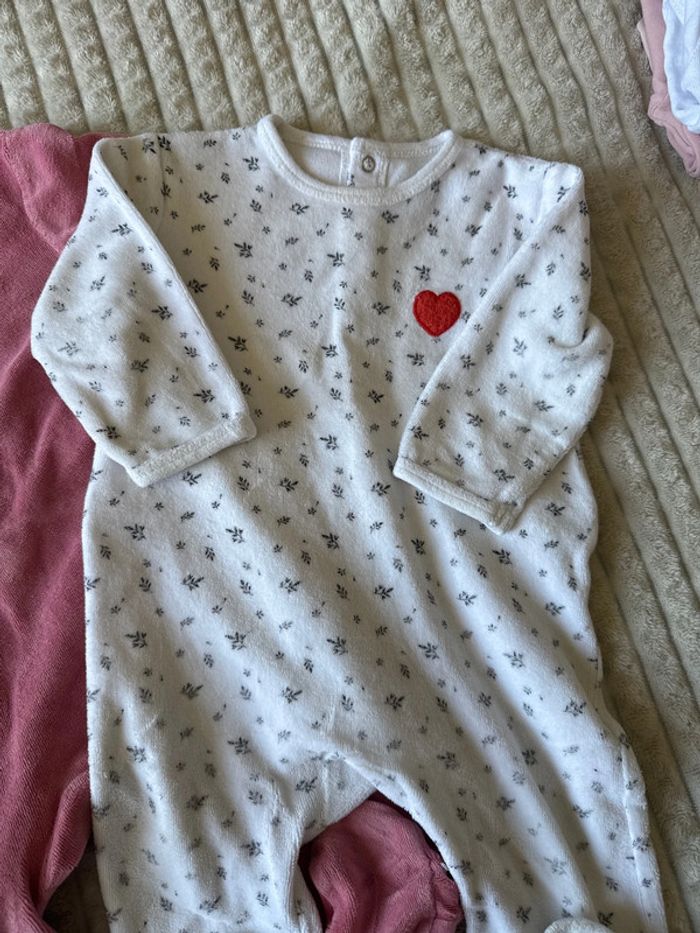 Lot de pyjama 9 mois - photo numéro 4