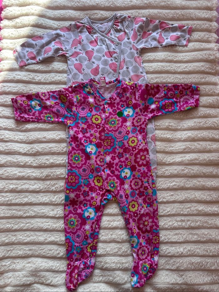 Lot 2 pyjamas 9 mois