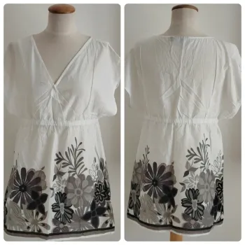 Blouse manches courtes blanche fleurie Kiabi taille 40