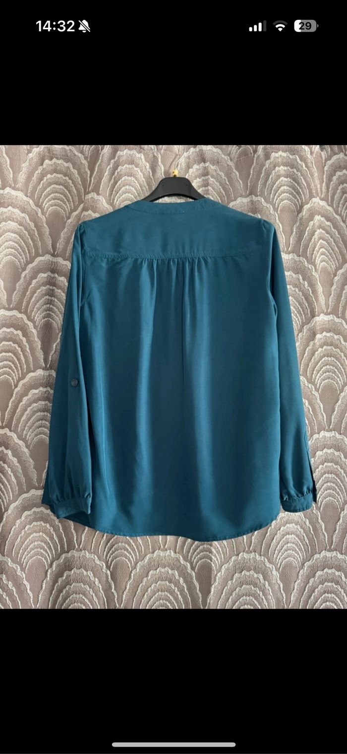Chemise bleue - photo numéro 2
