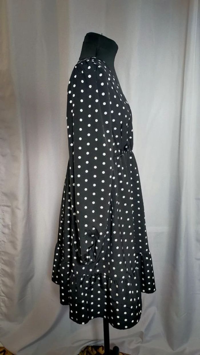 Robe noire à pois blancs – Shein – T. M (38) - photo numéro 2