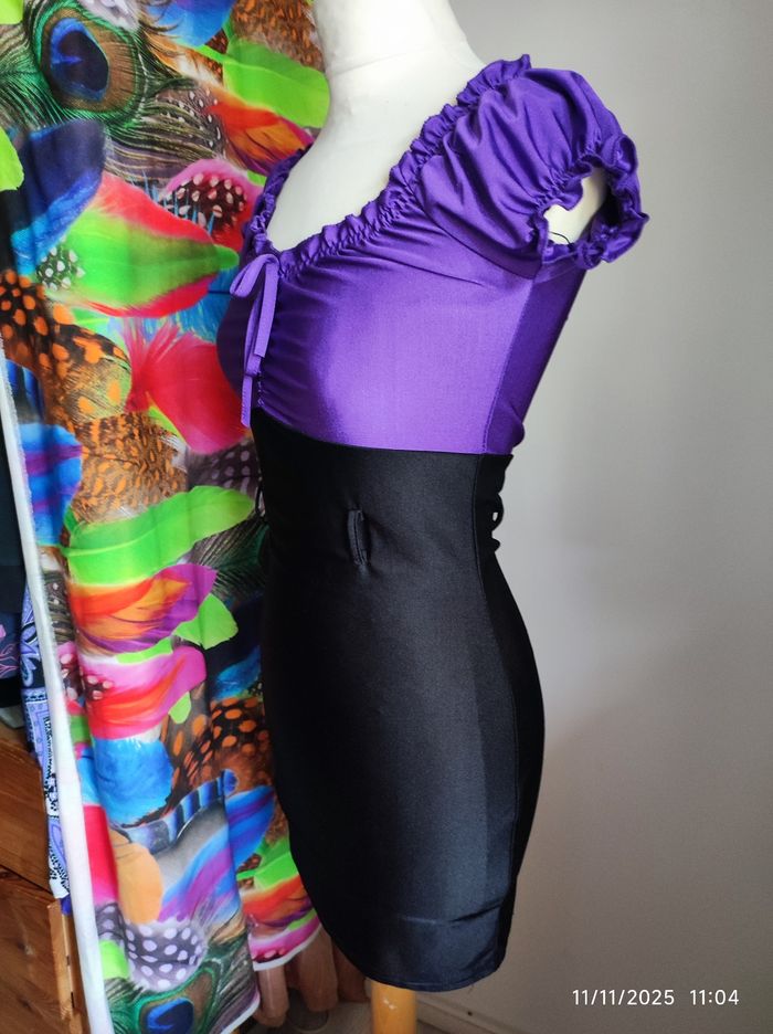 Robe Cosplay/Déguisement Femme T38/38 Noire et Violette - photo numéro 2