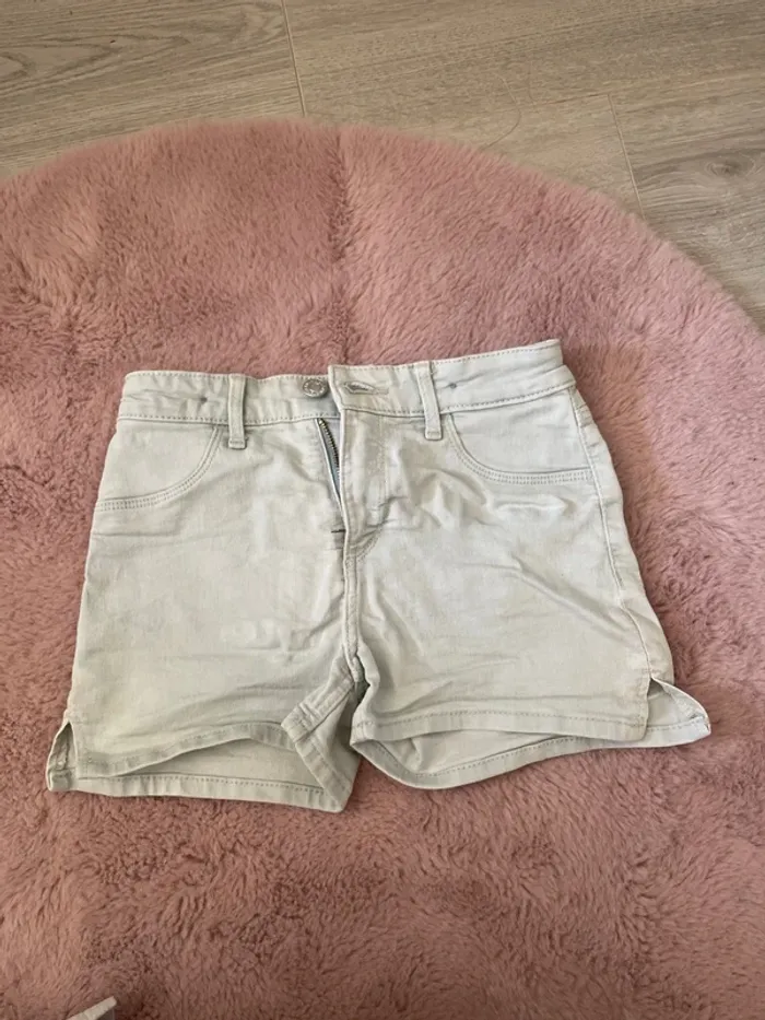 Short court fille jean clair