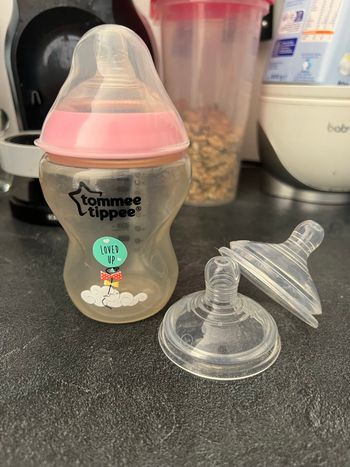 Biberon tommee tippee