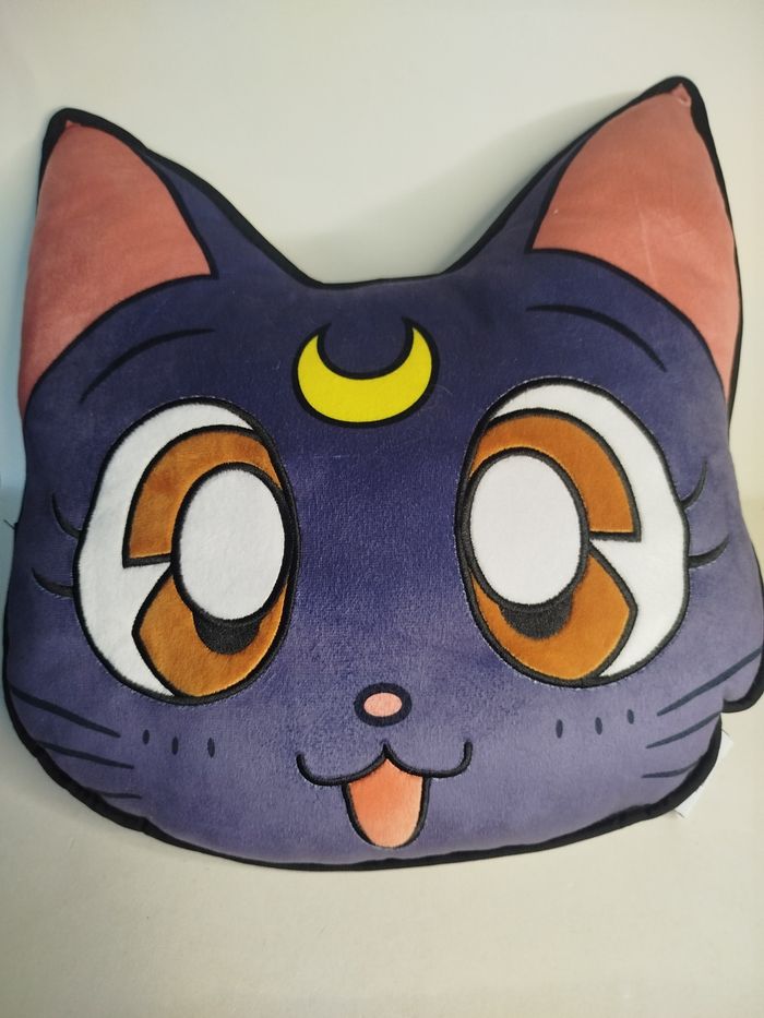Coussin Abystyle Luna - Sailor Moon - photo numéro 2