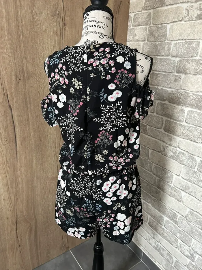 Combinaison short taille M - photo numéro 3