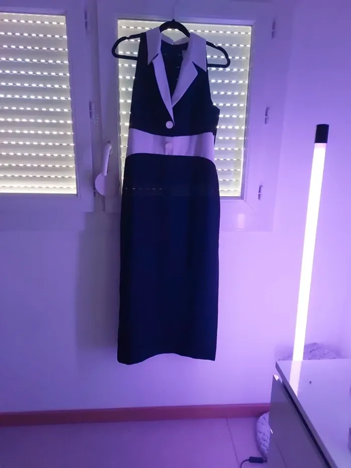 Robe mi longue très classe