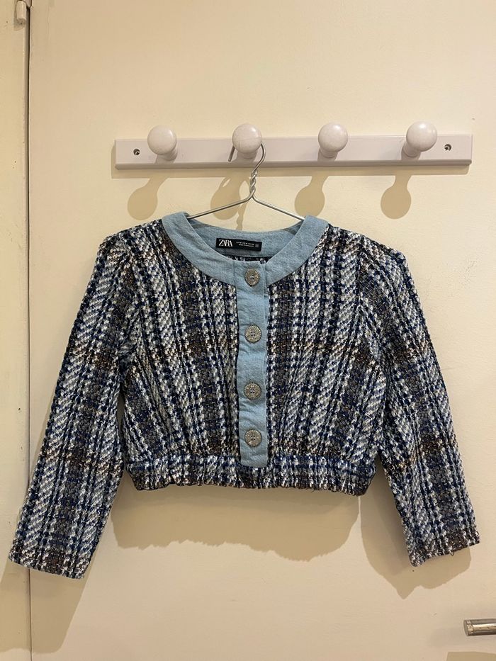 Top cardigan cropped court bi matière en denim col rond boutonné bleu zara taille M/38 - photo numéro 2