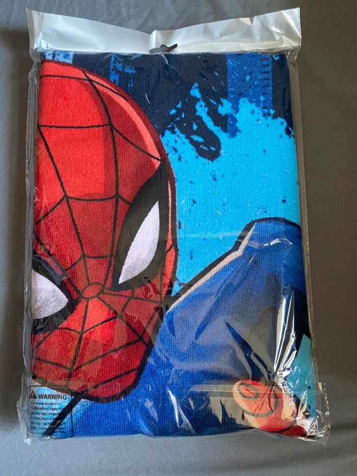 Serviette de plage Spiderman - photo numéro 2