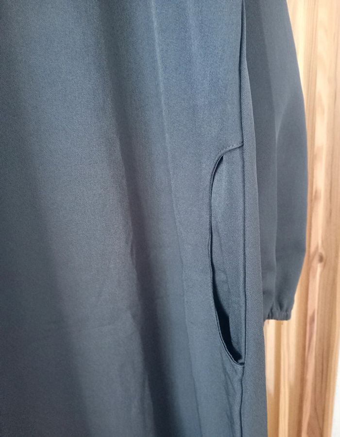 Robe Abaya longue neuf 🩶🖤 - photo numéro 2