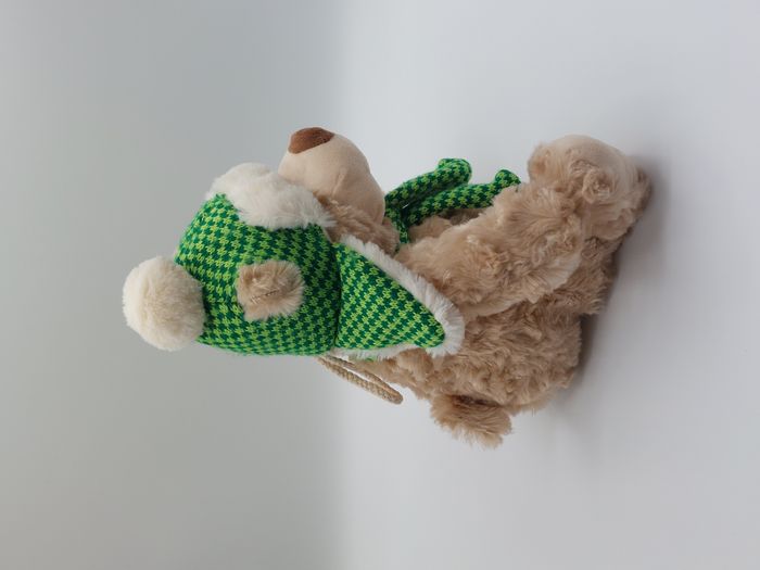 Peluche doudou ours beige caramel ALLIED Dublin Irlande trèfle bonnet vert TBE - photo numéro 7