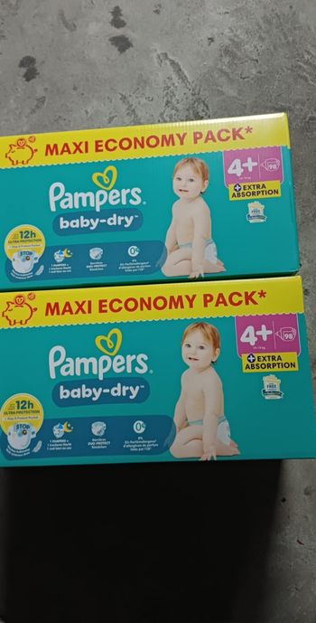 2 boîte de couche pampers taille 4+ a 40€