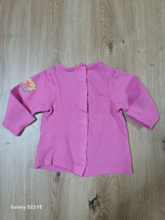 Tee-shirt manche longues fille 6 mois très bon état - photo numéro 2