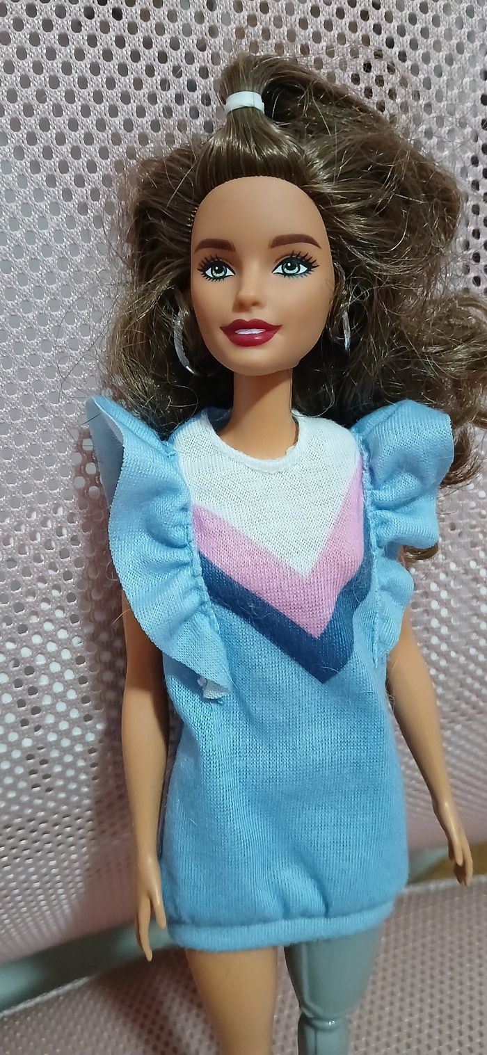 Barbie prothèse de jambe - photo numéro 2