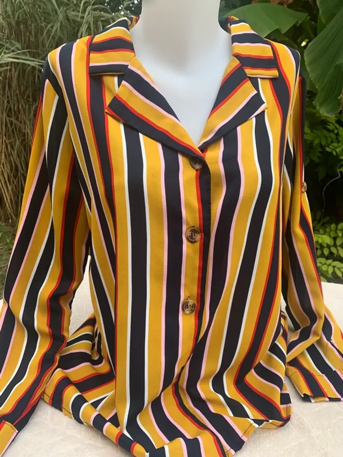 Chemise By Clara rayé taille L 100%polyester
