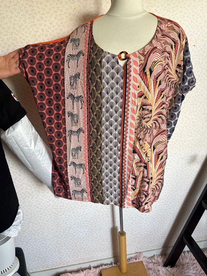 Blouse toscane taille 5(44) neuve avec étiquette - photo numéro 2
