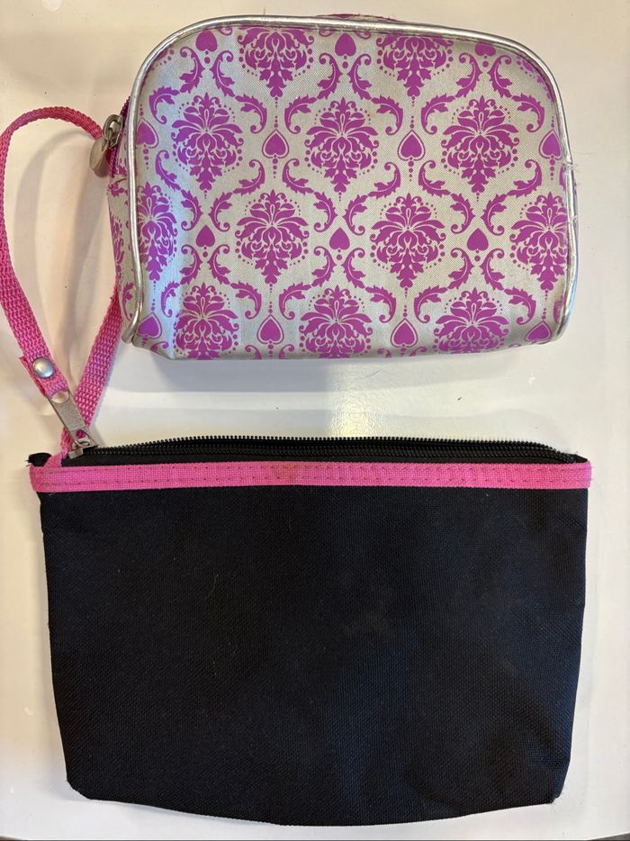 Lot 2 trousses Hello Kitty