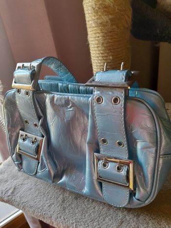 Sac à main bleu ciel brillant