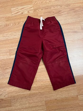 Pantalon de sport taille 2T.