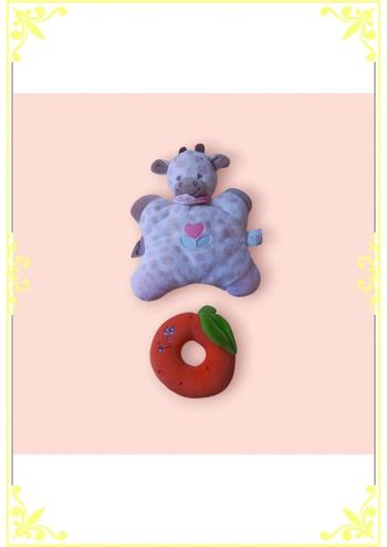 2 peluches pour bébé