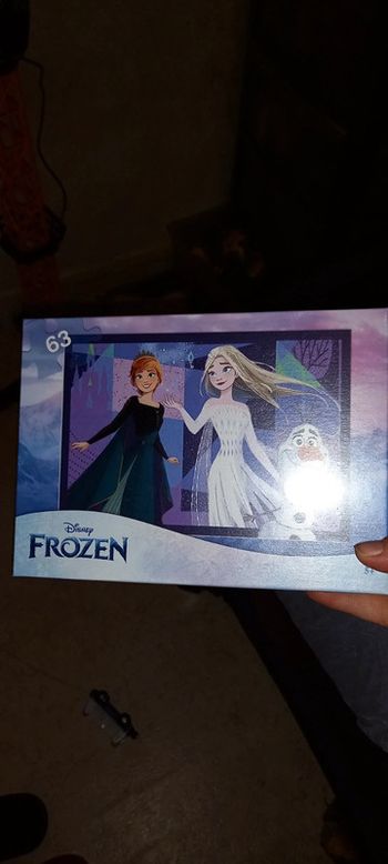 Puzzle reine des neiges 63 pièces neuf réduction au lot pas compris dedans