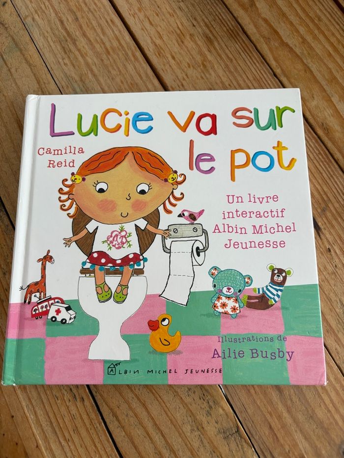 Lucie va sur le pot