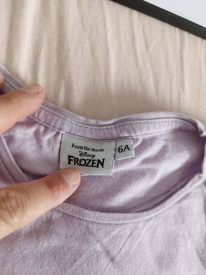 Tee shirt frozen 6 ans - photo numéro 4