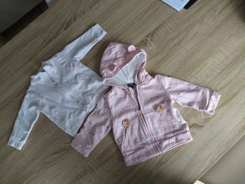 2 gilets 6 mois