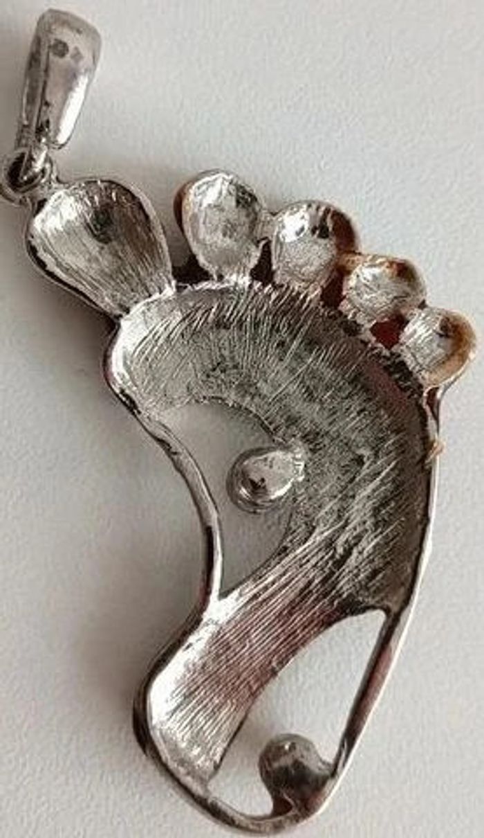 Collier avec pendentif pied - Neuf ! - photo numéro 3