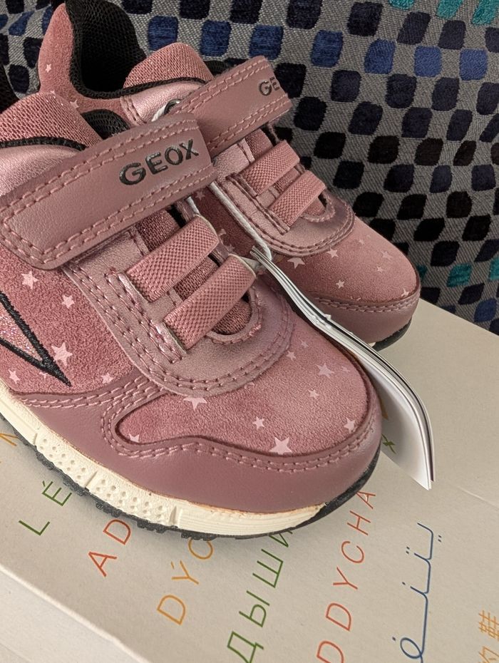 Baskets fille en cuir et autre cuir. Taille 22. Neuf. Geox - photo numéro 10