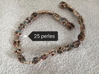 25 perles howlite